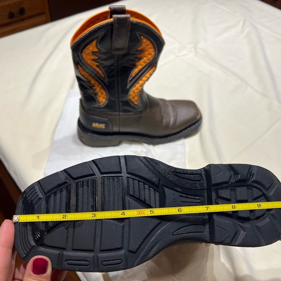 ARIAT SIZE 3 - Picture 3 of 16